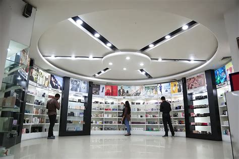 perfume world banani dhaka